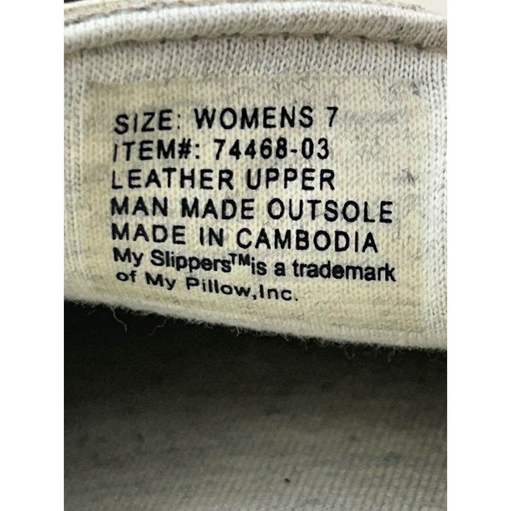 My Slippers My Pillow Women Size 7 Leather Moccasin Slippers Cream 74468-03 - Picture 13 of 16